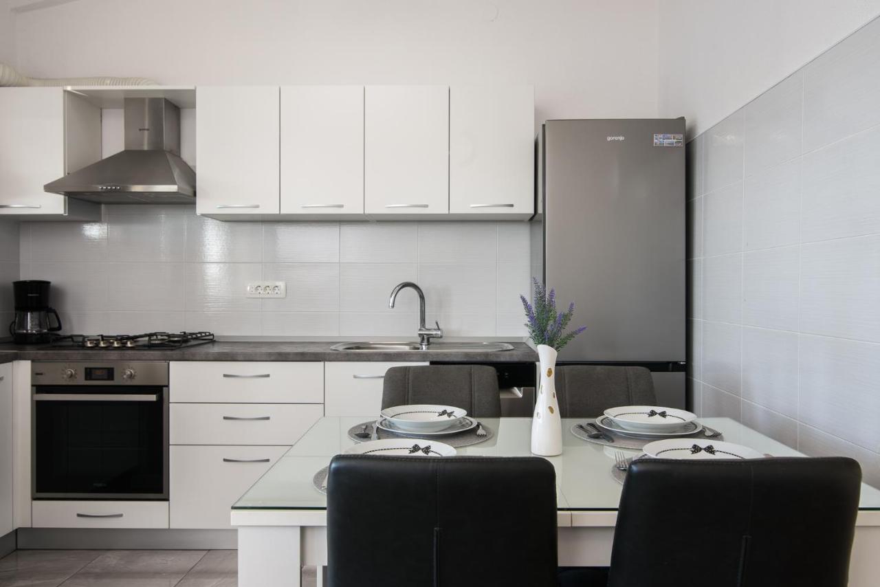 Apartment Kristina Trogir Exterior foto