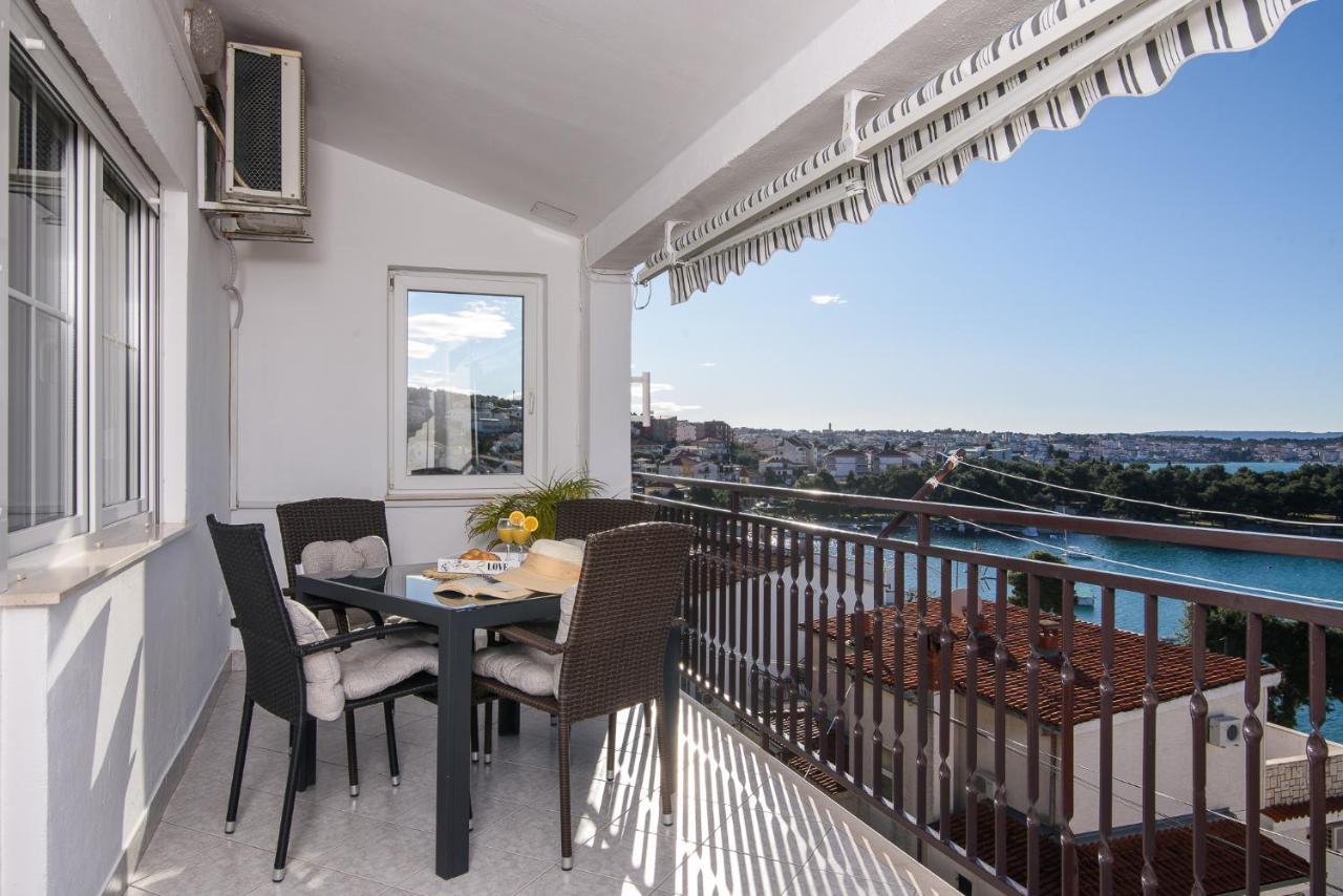 Apartment Kristina Trogir Exterior foto