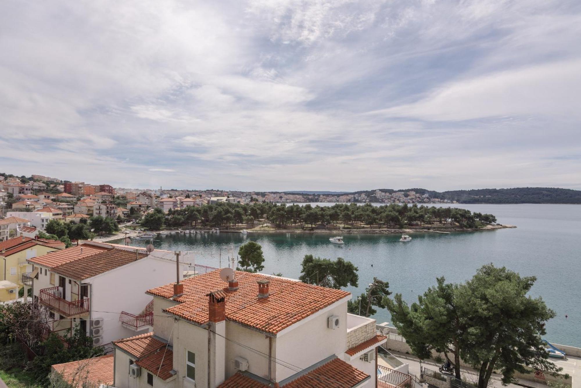 Apartment Kristina Trogir Exterior foto